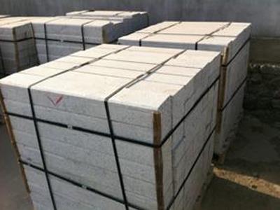 珍珠花路边石 珍珠花路边石